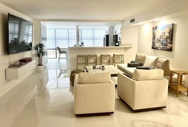 6423 Collins Avenue 203, Miami Beach, FL 33141