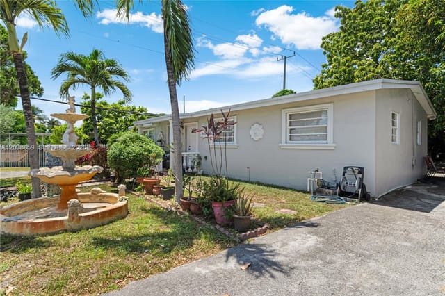 3035 NW 83 Street, Anderson Heights, Miami, FL