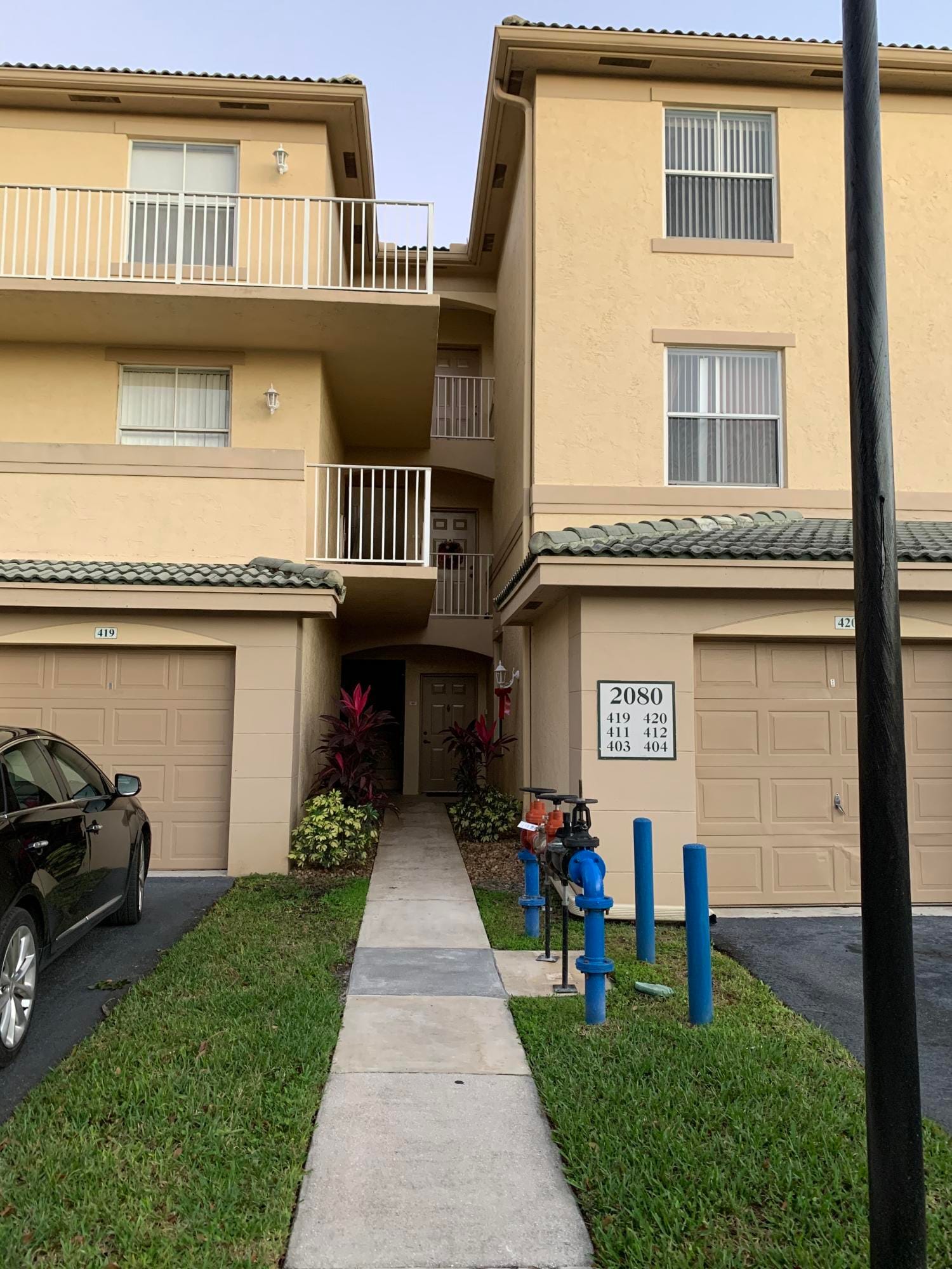 2080 Greenview Shores Boulevard 404 — photo 1