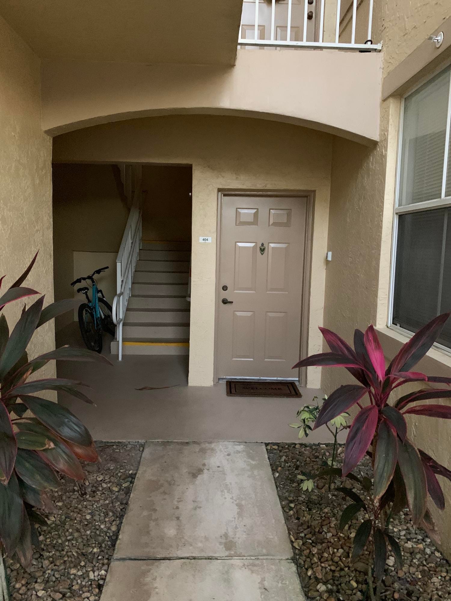 2080 Greenview Shores Boulevard 404 — photo 2