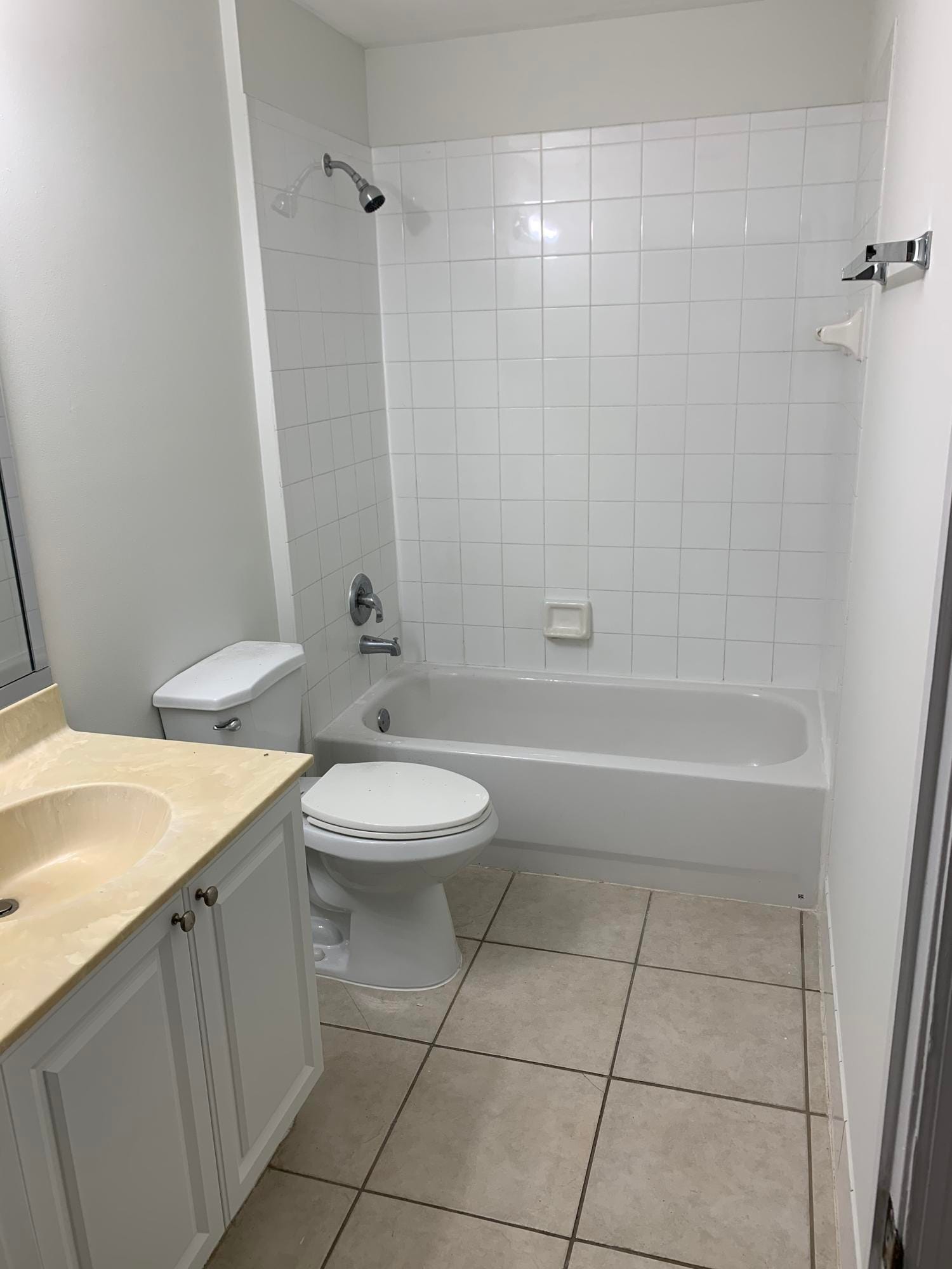 2080 Greenview Shores Boulevard 404 — photo 8