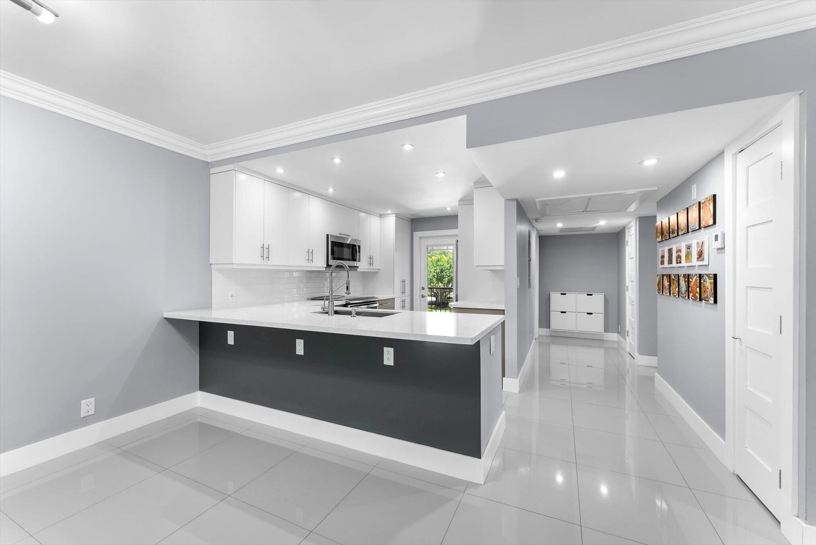3200 N Palm Aire Drive 310 — photo 12