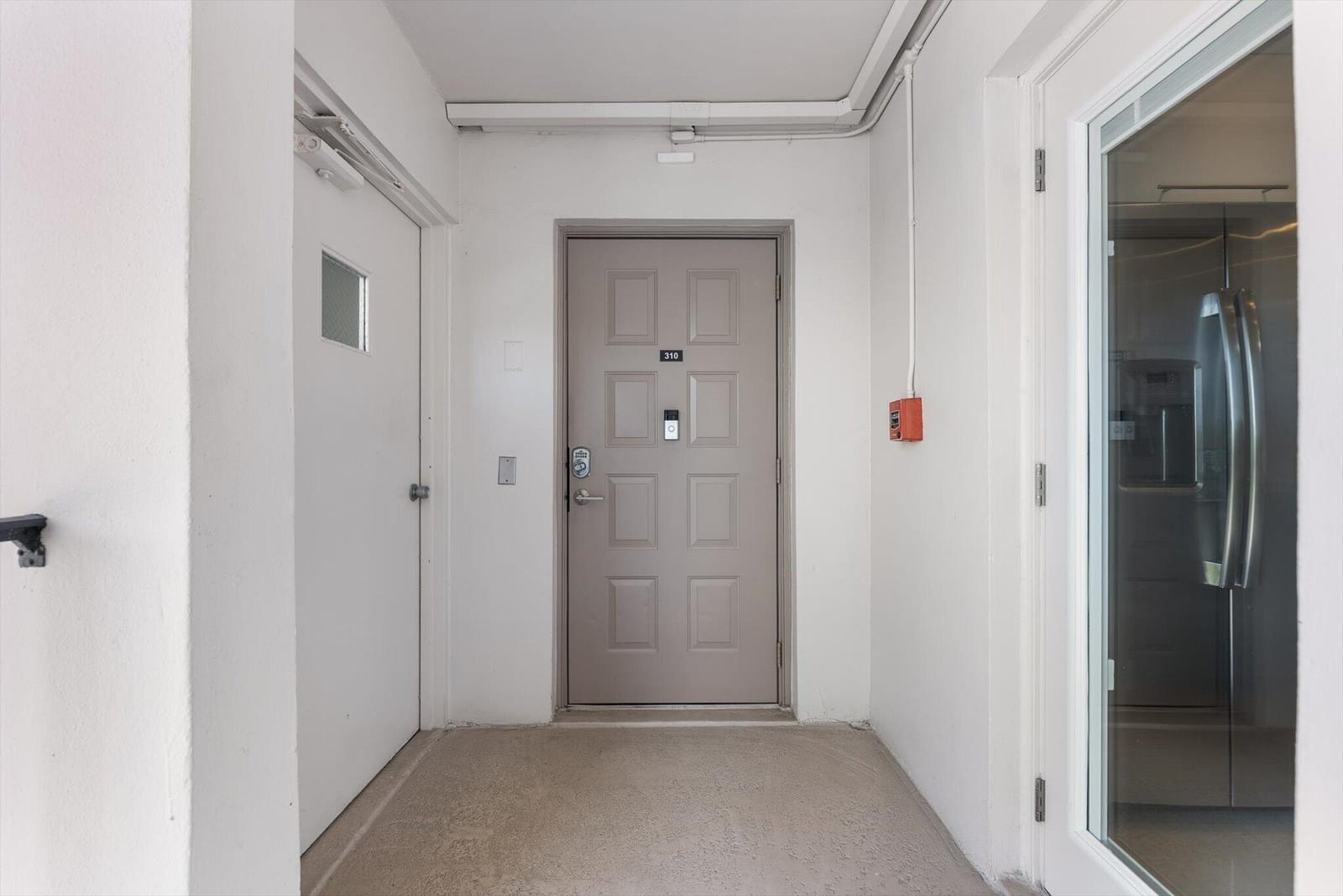 3200 N Palm Aire Drive 310 — photo 4