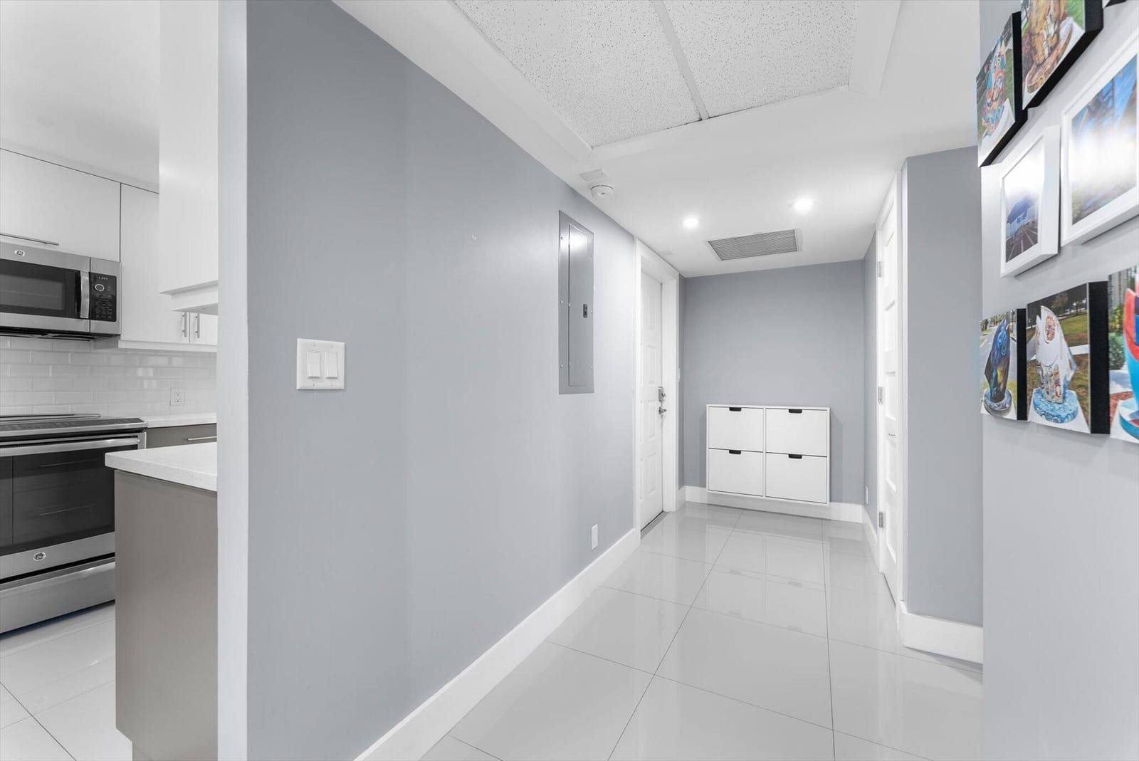 3200 N Palm Aire Drive 310 — photo 6