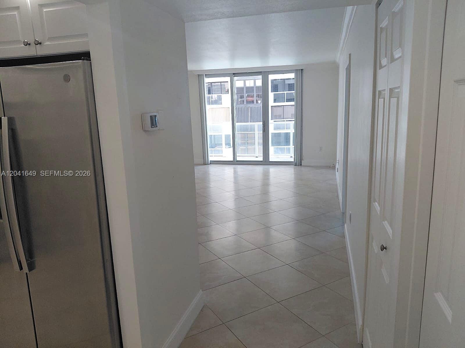 5701 Collins Avenue 619 — photo 4