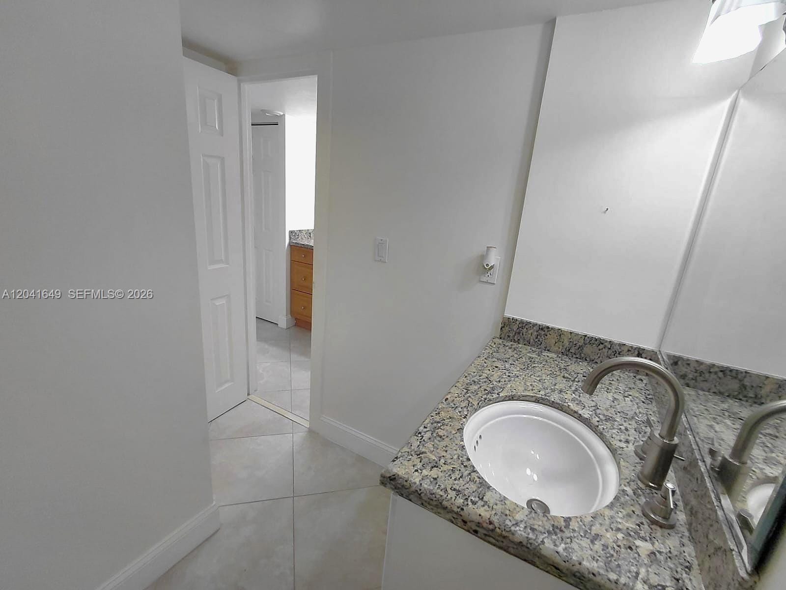 5701 Collins Avenue 619 — photo 10