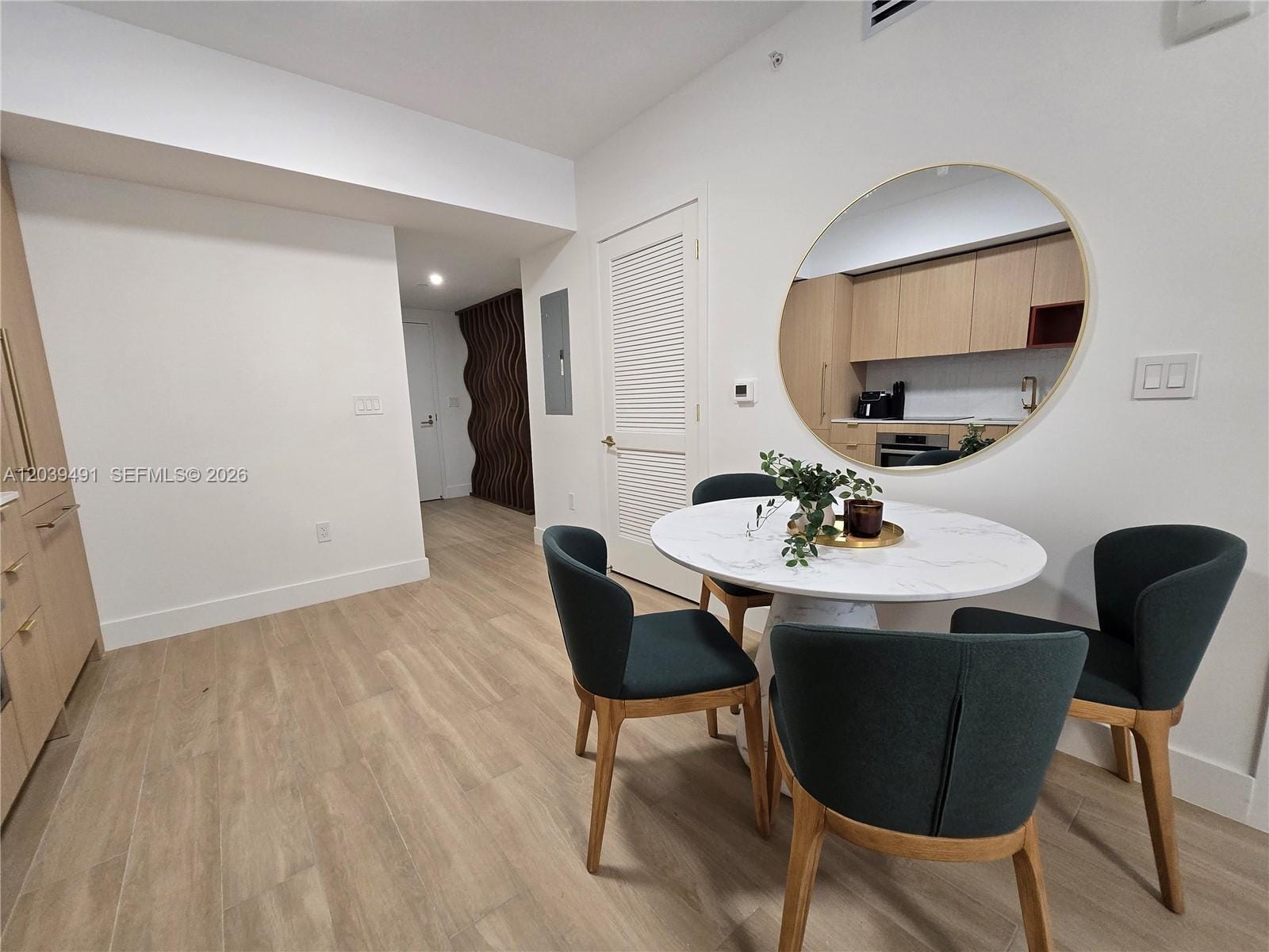 90 NE 32nd Street 305 — photo 8