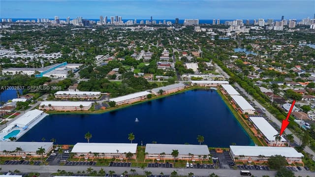 1050 SW 11th Street #20L, Rolen Lake Gardens Co Op, Hallandale Beach, FL