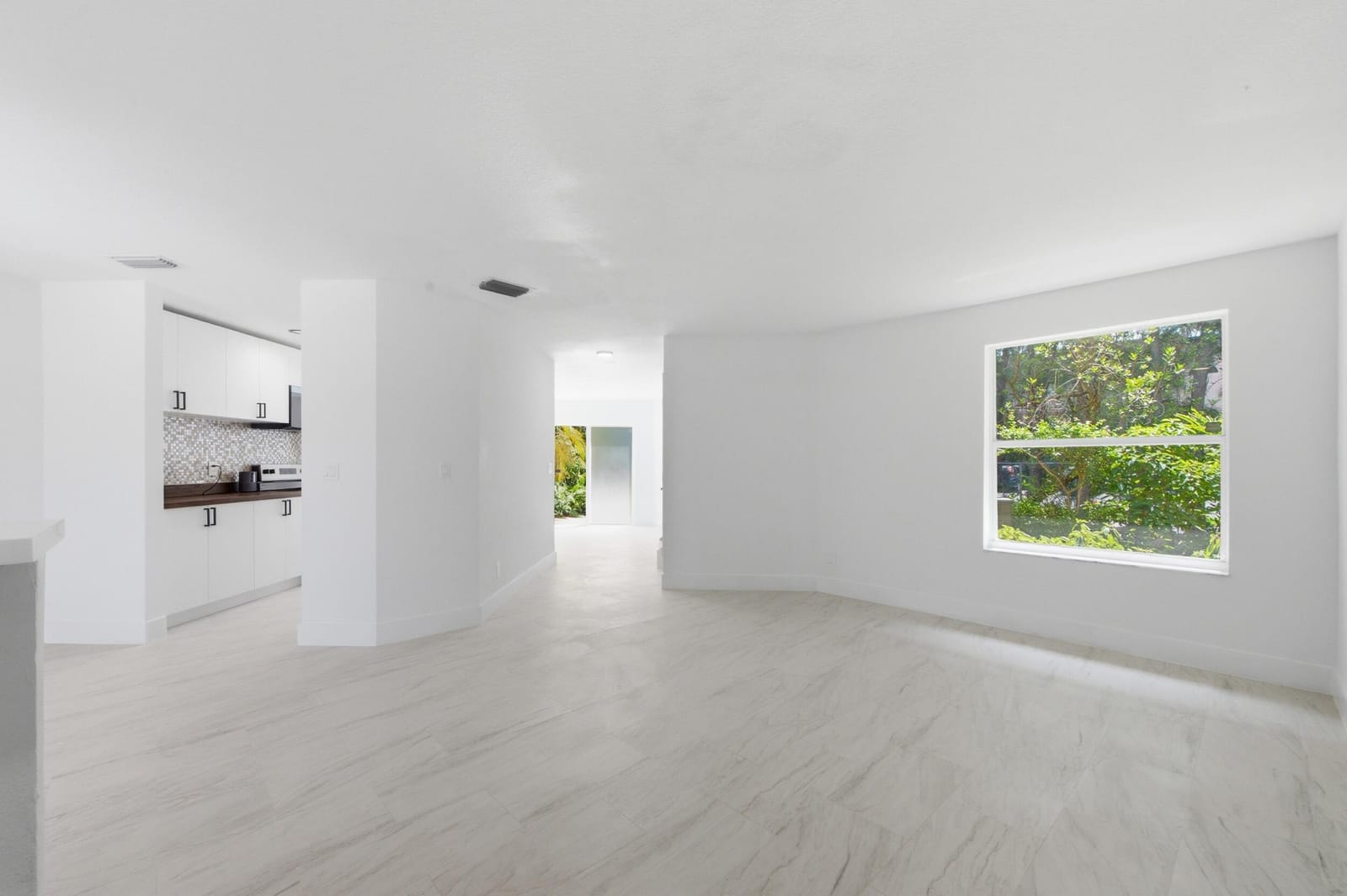 2824 NW 99th Terrace — photo 8