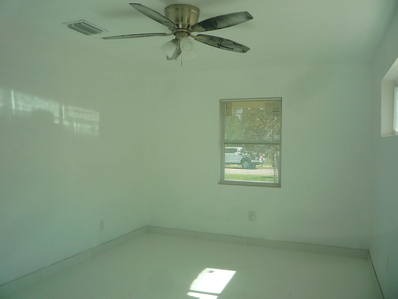 2162 NW 28th Street, Oakland Park, FL 33311 photo 8