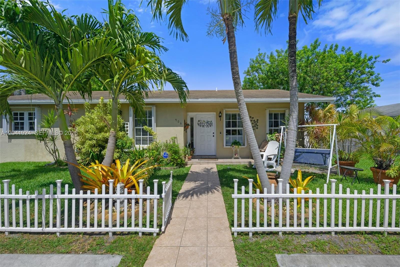 906 SW 8th Avenue — photo 1