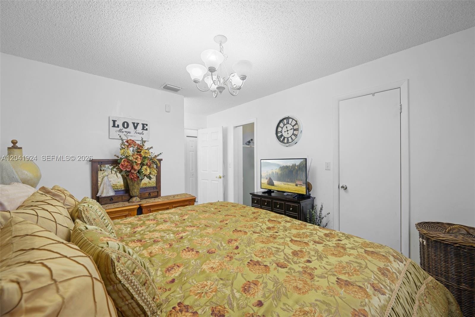 906 SW 8th Avenue, Hallandale Beach, FL 33009 photo 15