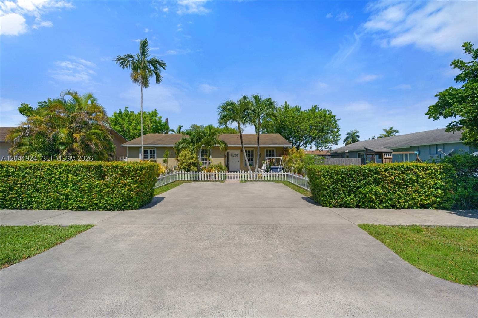 906 SW 8th Avenue, Hallandale Beach, FL 33009 photo 26