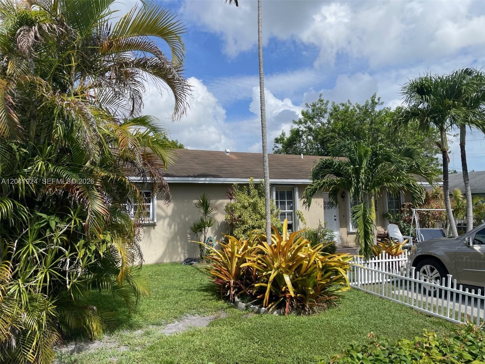 906 SW 8th Avenue, Hallandale Beach, FL 33009 photo 28