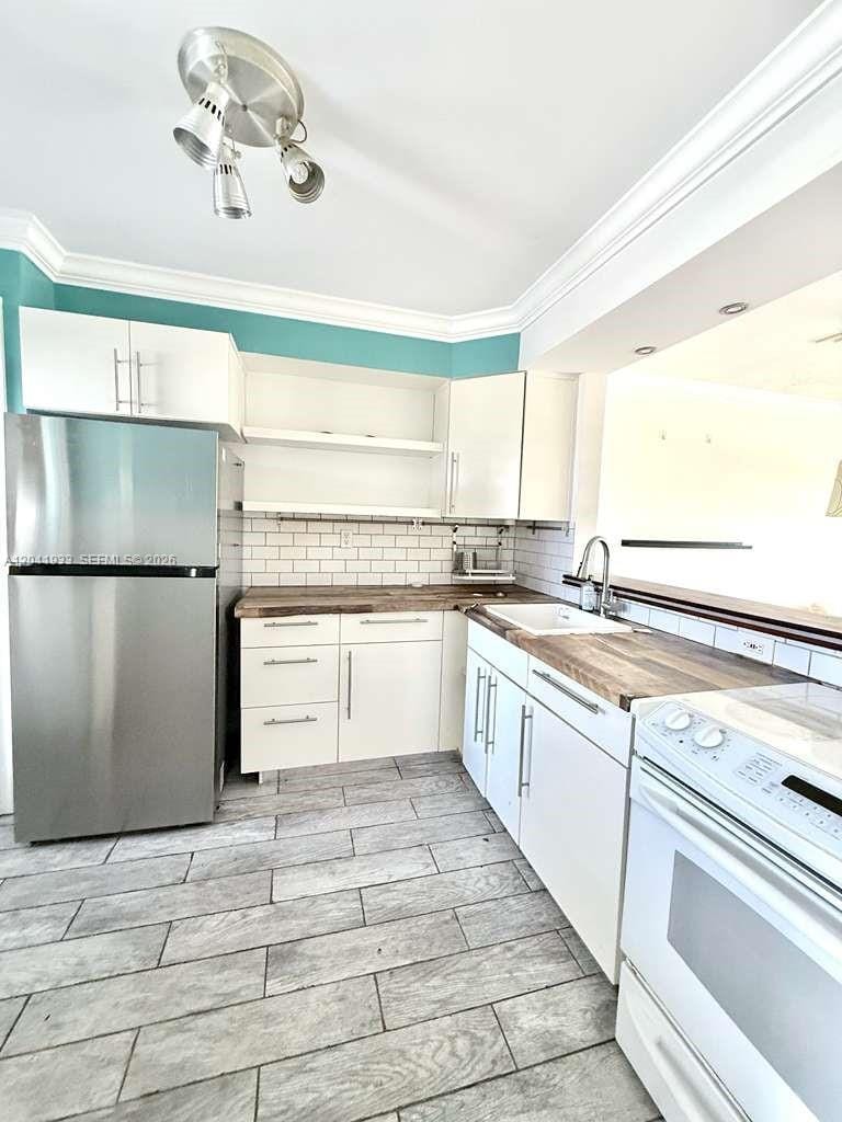 1530 NE 191st Street 340, Miami, FL 33179 photo 2