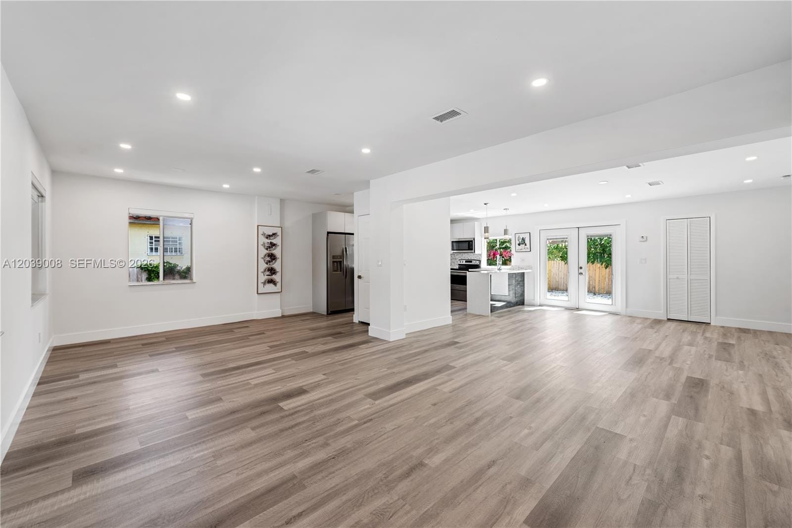 2721 SW 29th Court — photo 2