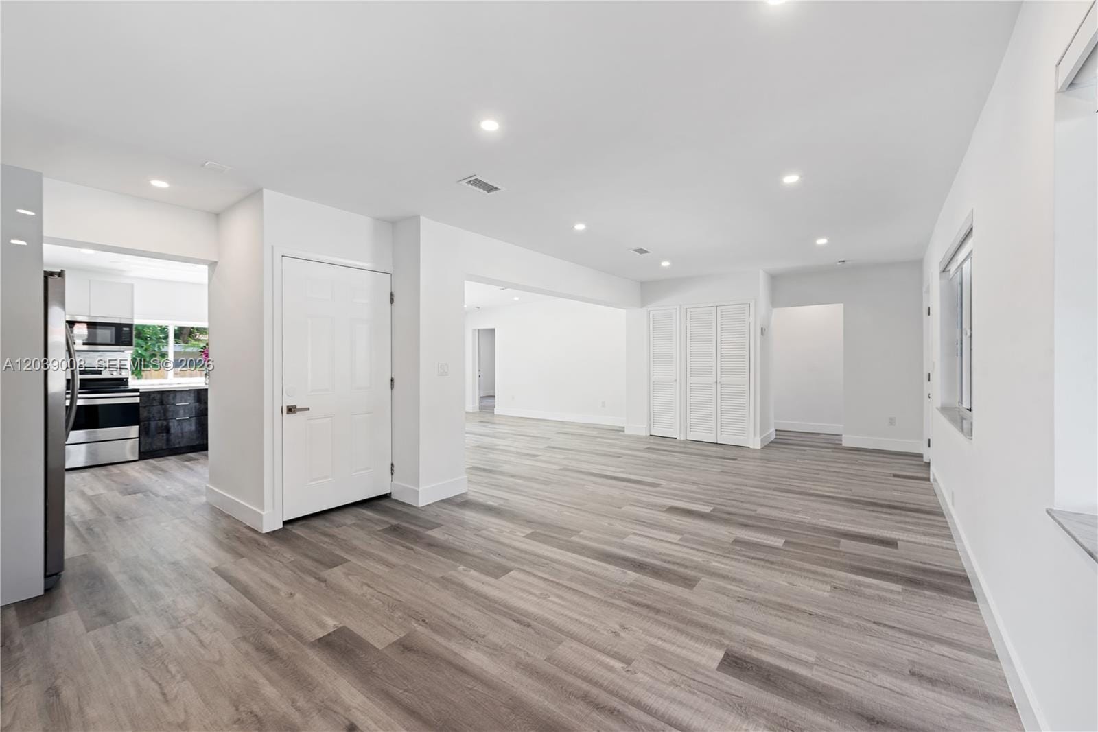 2721 SW 29th Court — photo 4
