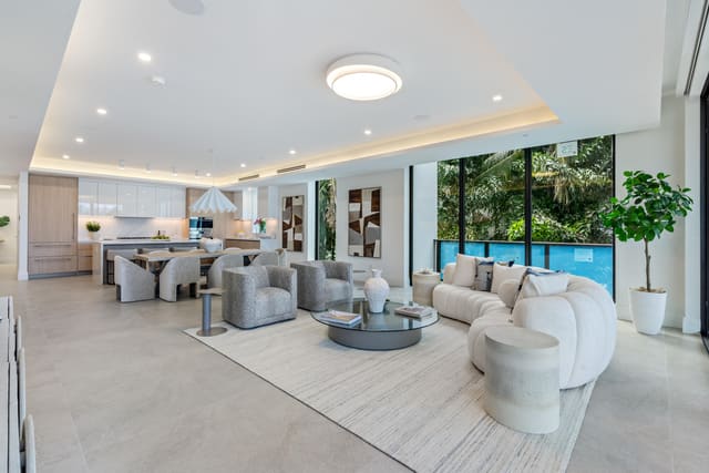 87 Isle Of Venice Drive 201n, Serene, Fort Lauderdale, FL