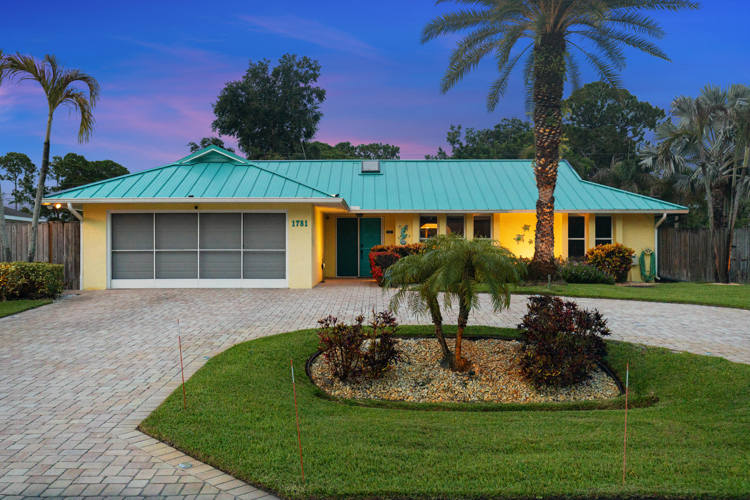 1781 SE Fallon Drive, Port St. Lucie, FL 34983