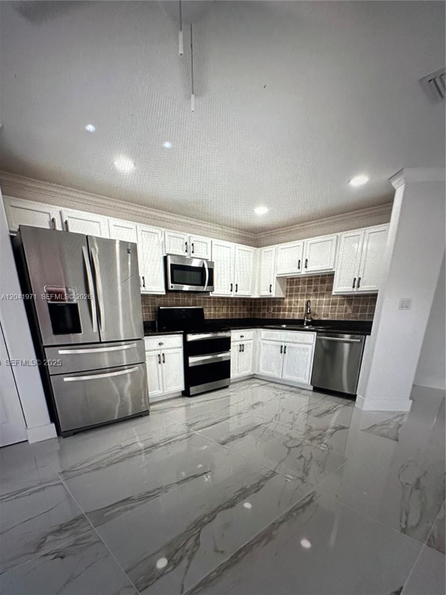 7001 SW 164th Court 0 — photo 8