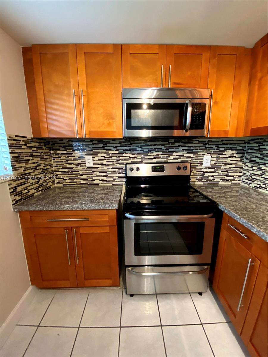 9280 Fontainebleau Boulevard 103, Miami, FL 33172, Miami