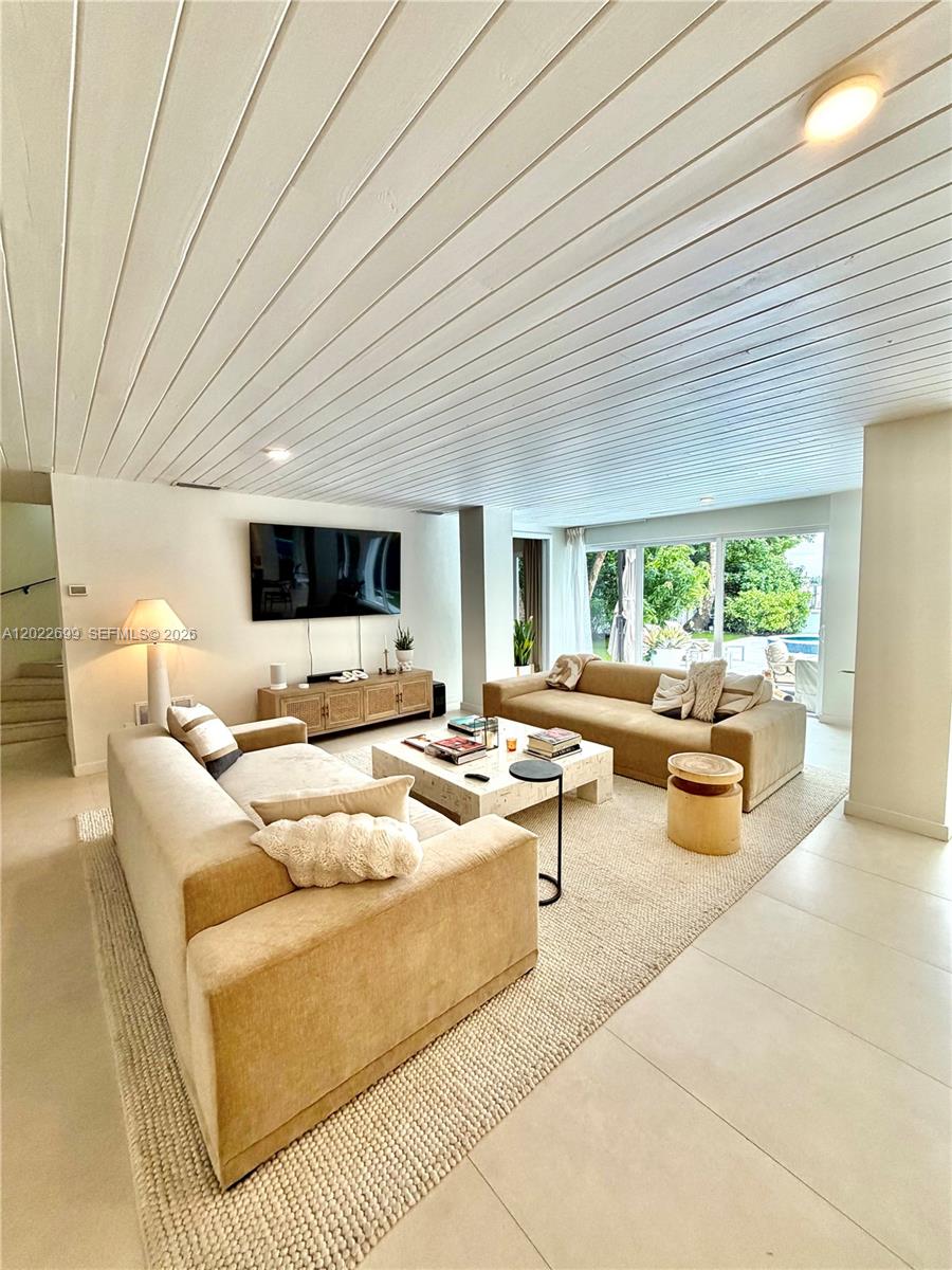 8300 Hawthorne Avenue, Miami Beach, FL 33141, Miami Beach