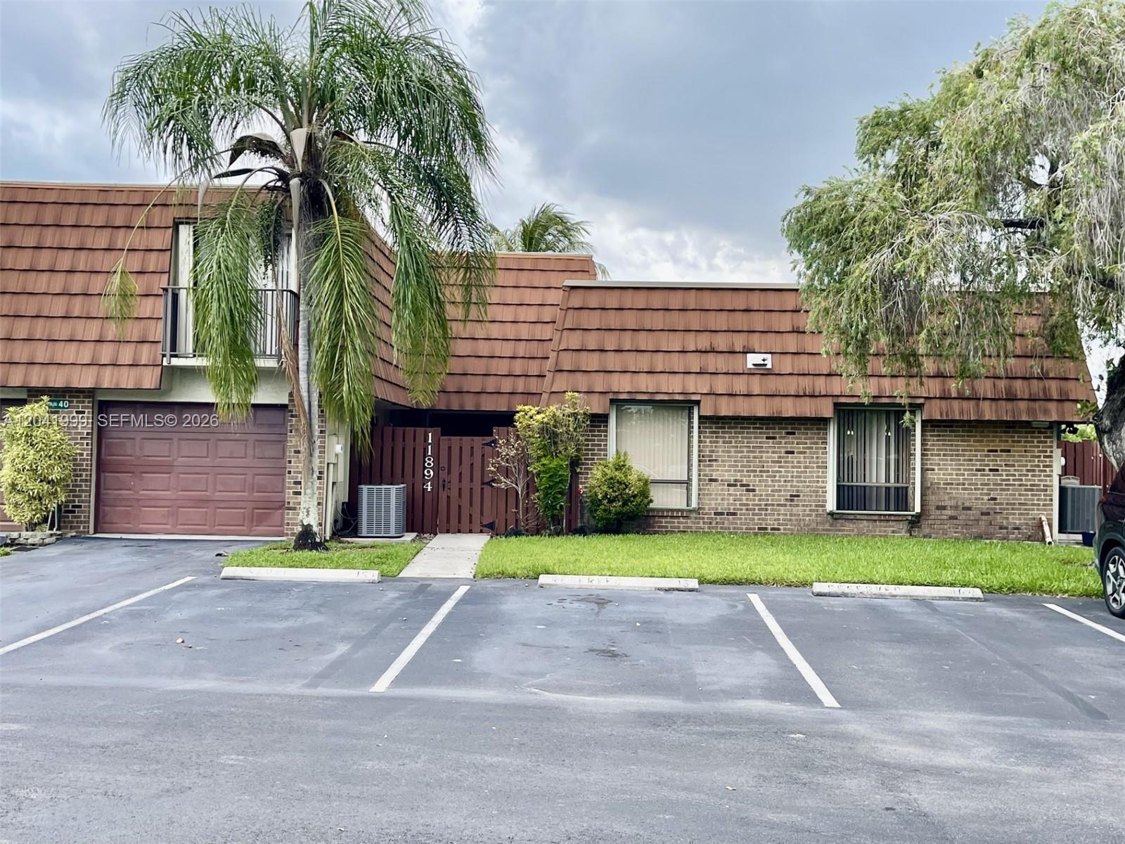 11894 SW 12th Place 11894, Davie, FL 33325, Davie