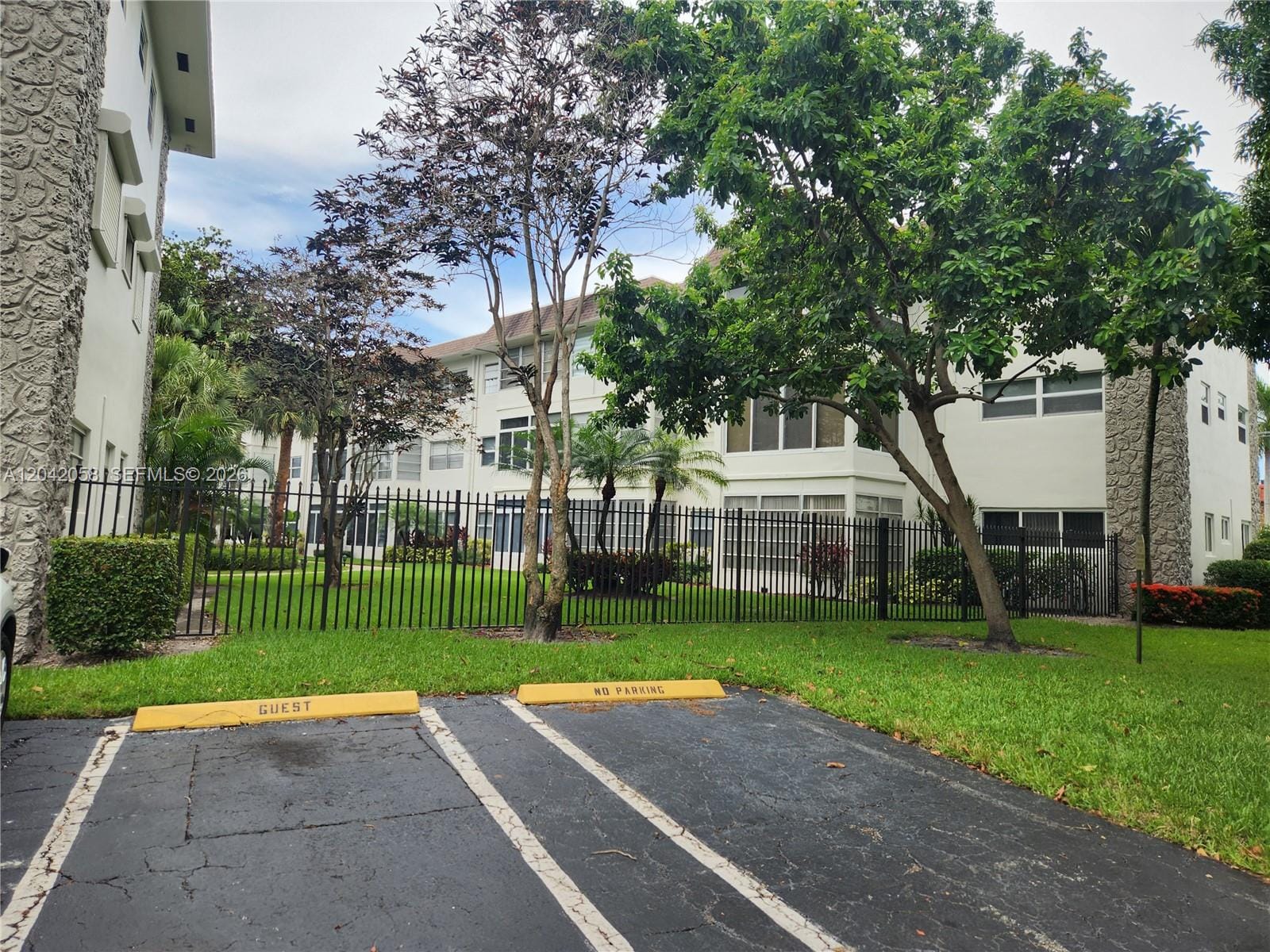 5001 NW 34th Street 205, Lauderdale Lakes, FL 33319 photo 24