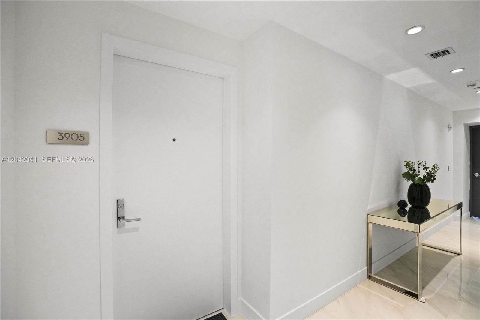 700 NE 24 3905 — photo 4
