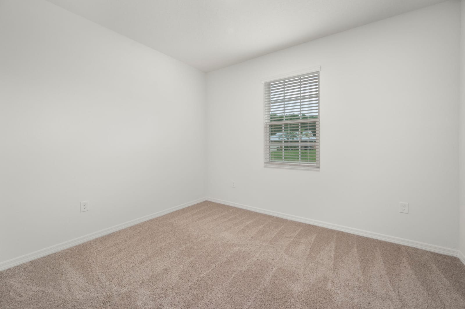 1613 SE Grapeland Avenue — photo 9