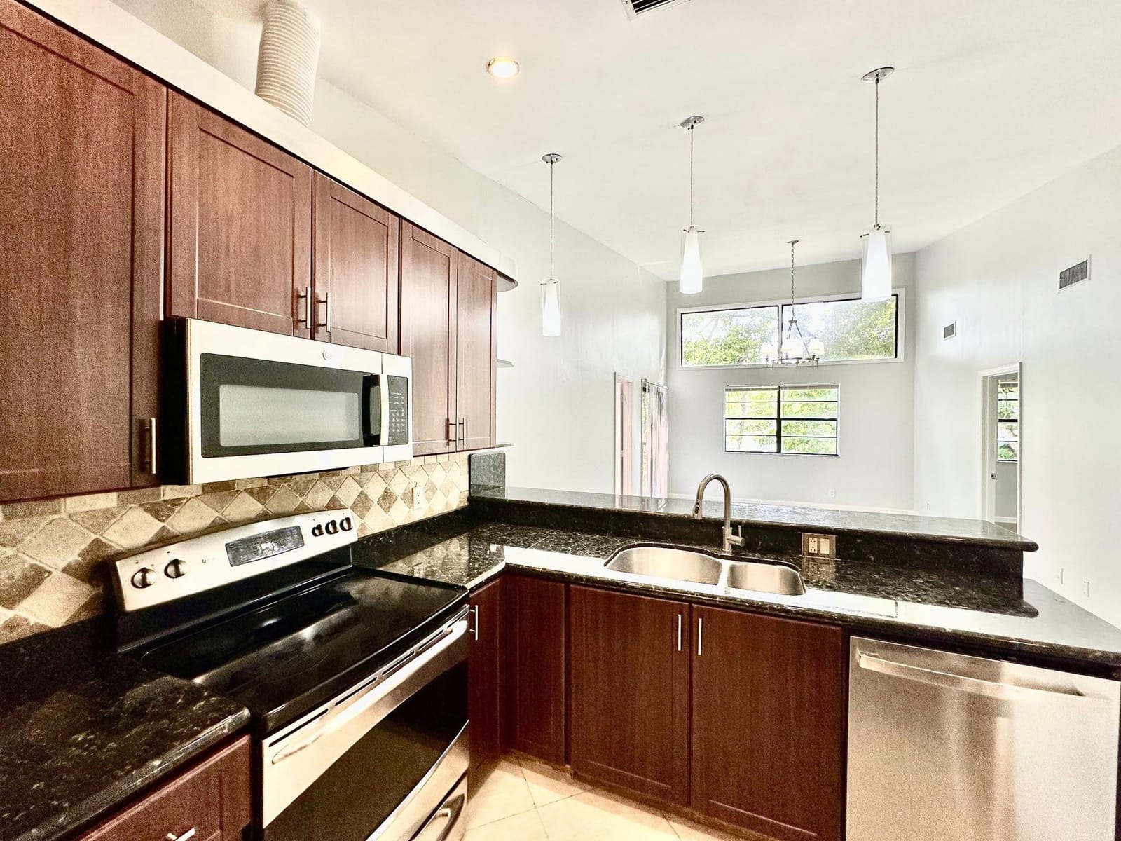 1917 NW 94th Avenue 204a, Coral Springs, FL 33071 photo 6