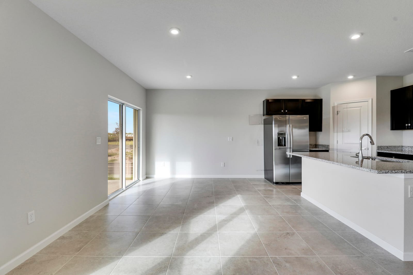 15404 SW American Street — photo 11