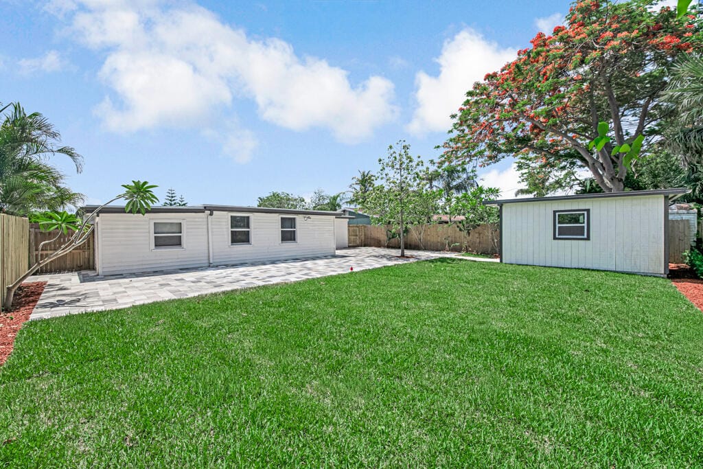 12063 Acapulco Avenue — photo 11