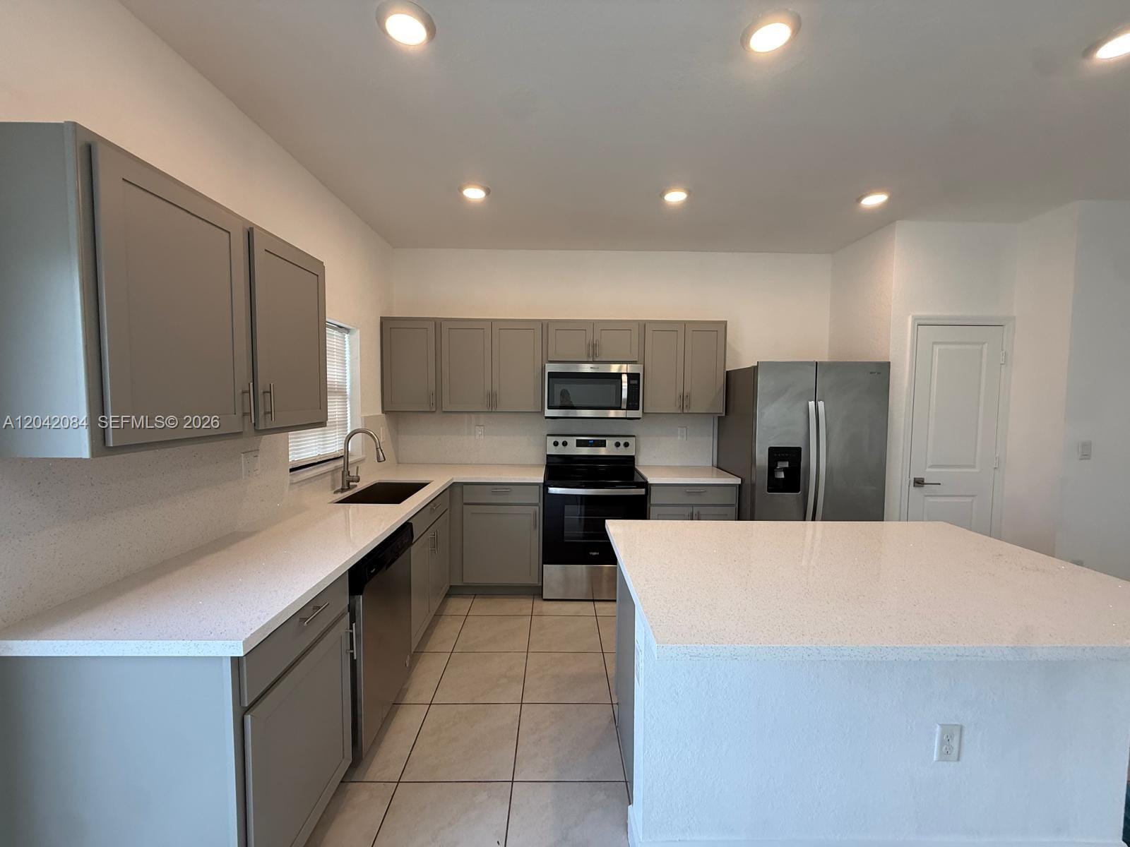 669 SW 11th Street — photo 12