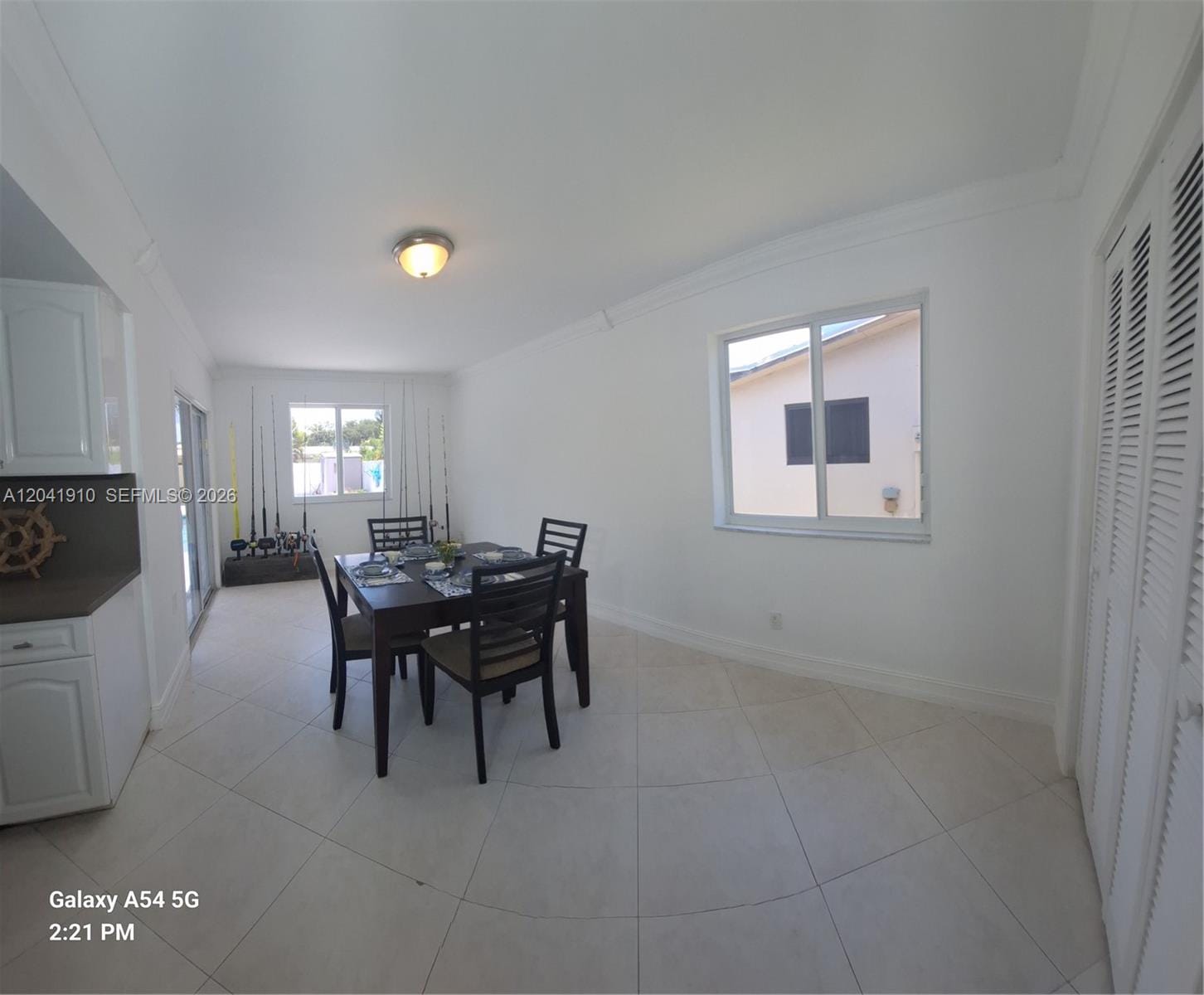 1800 N 55th Avenue — photo 6