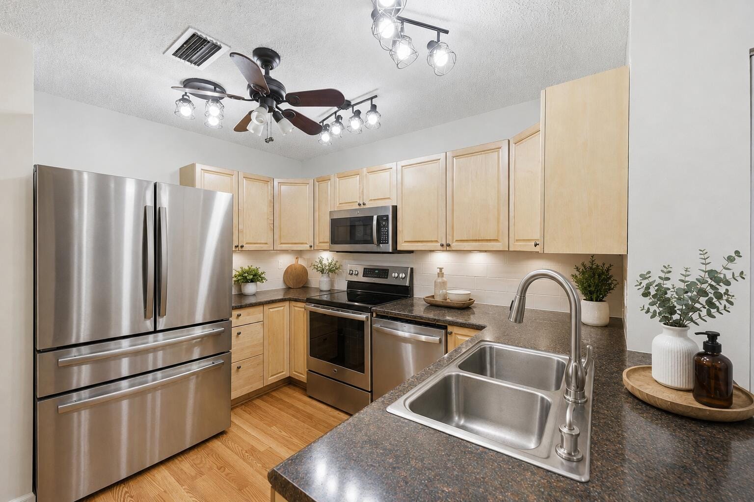 600 Crosswinds E1, Greenacres, FL 33413 photo 4