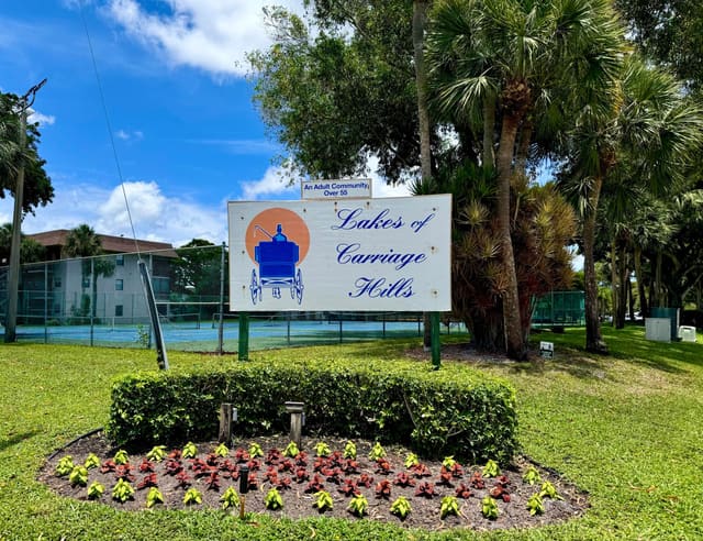 4930 E Sabal Palm Boulevard 107, Lakes Of Carriage Hills, Tamarac, FL