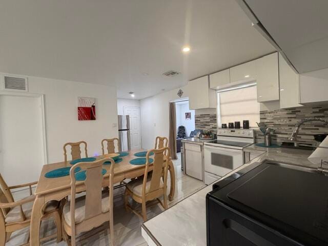 210 NE 5th Avenue — photo 7