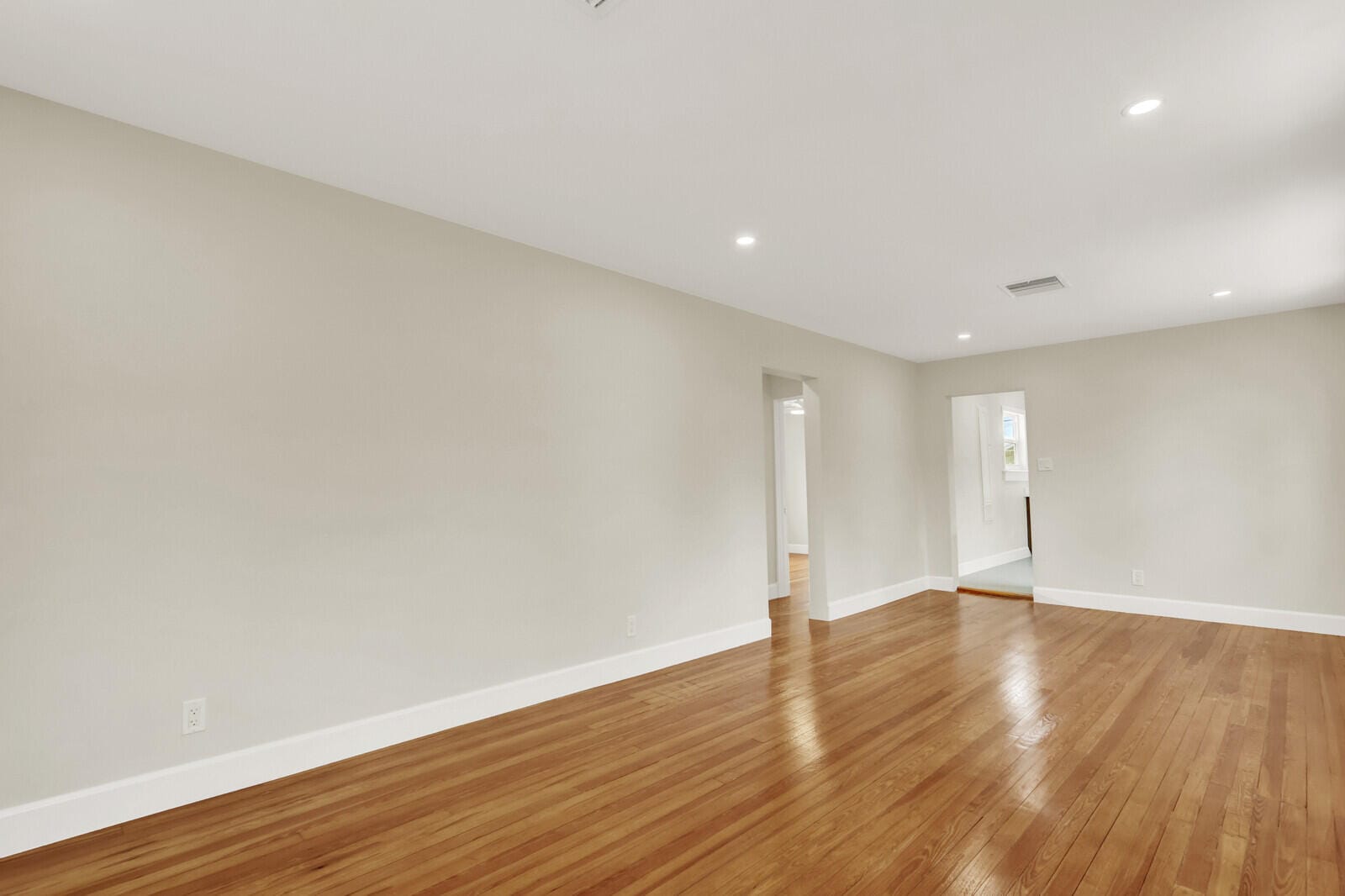 842 Selkirk Street — photo 6