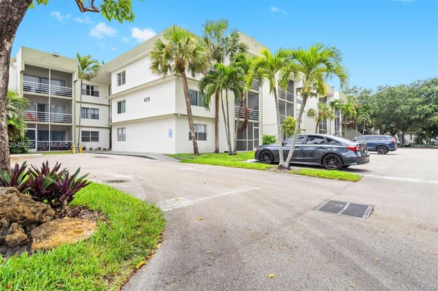 4215 N University Drive 305, Springcrest, Sunrise, FL