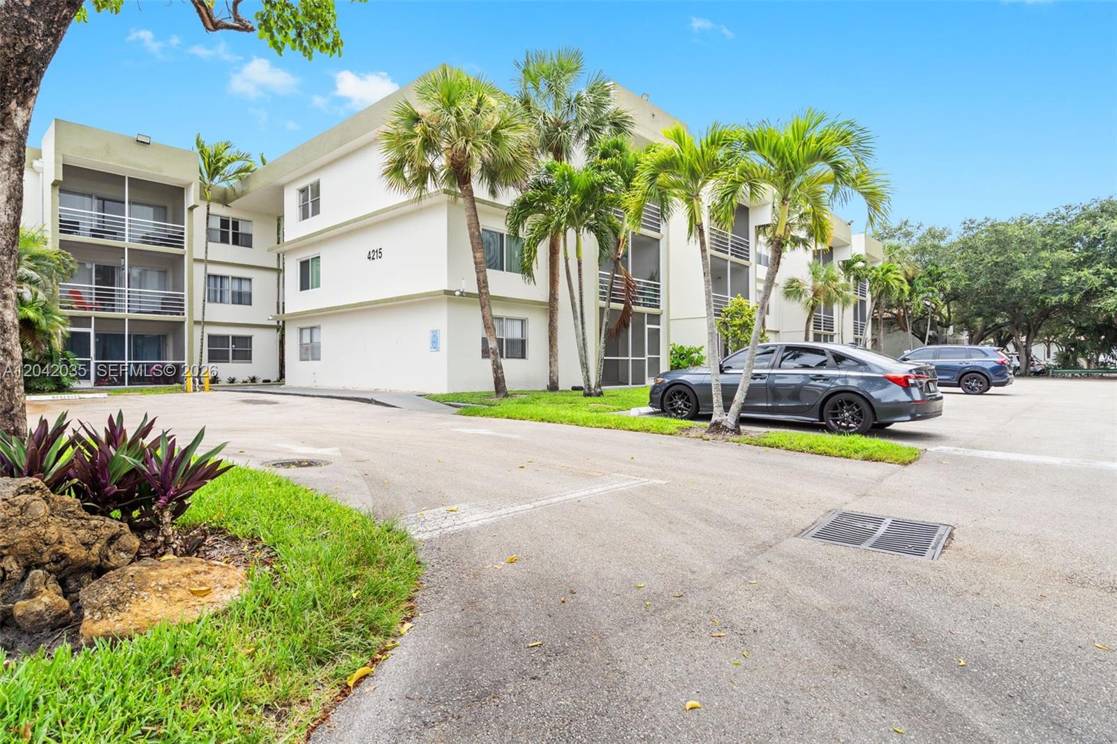 4215 N University Drive 305, Sunrise, FL 33351, Sunrise