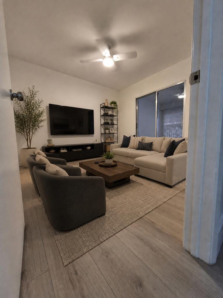 8101 Sweetbriar Way — photo 2