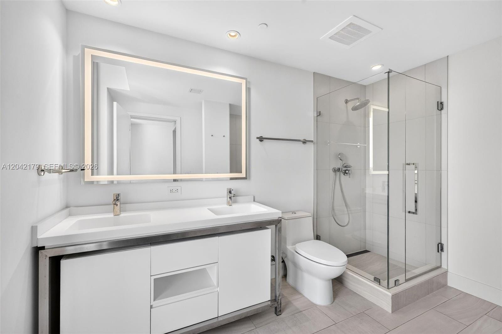 2000 Metropica Way 903 — photo 11