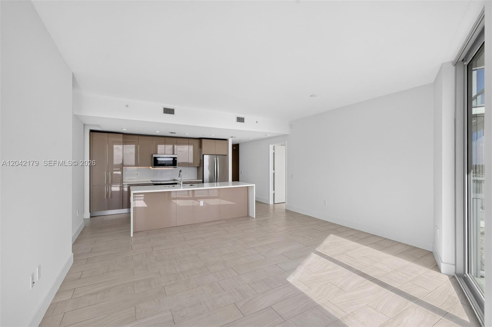2000 Metropica Way 903 — photo 5
