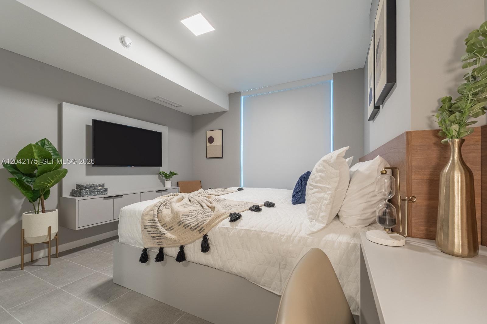 227 NE 2nd Street 3104, Miami, FL 33132 photo 6