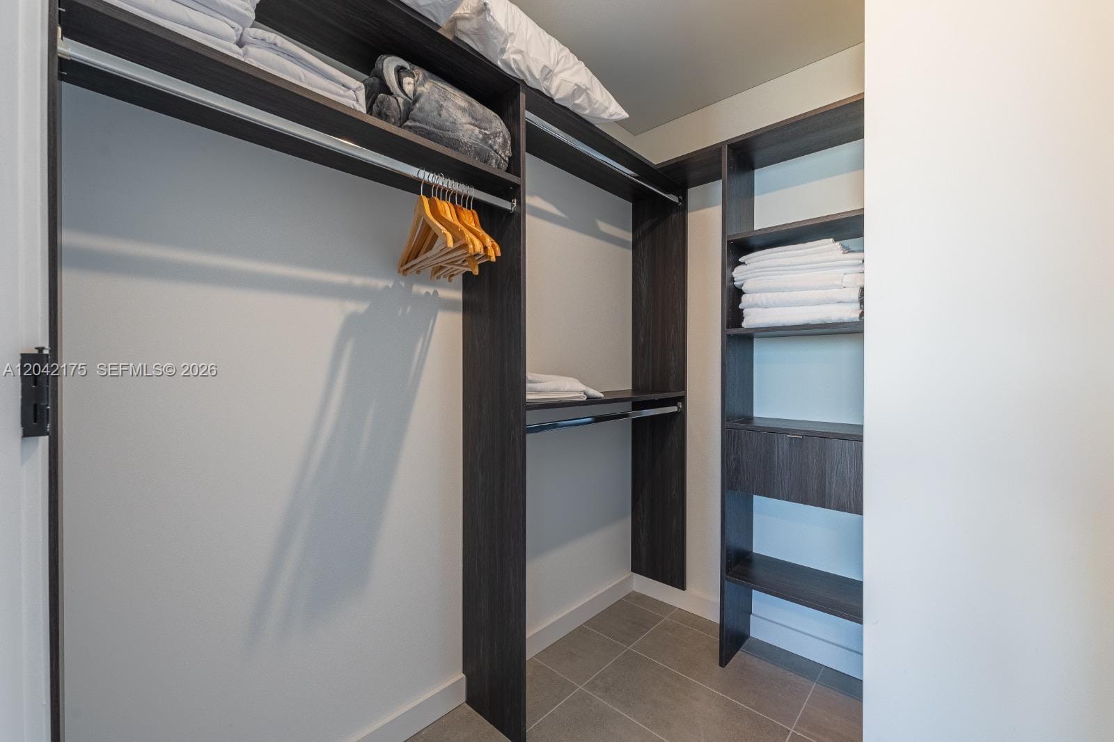 227 NE 2nd Street 3104, Miami, FL 33132 photo 8