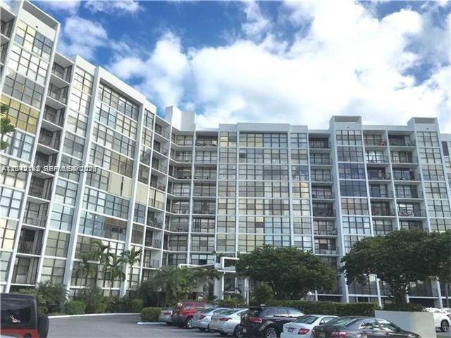 800 Parkview Drive 1018, Hallandale Beach, FL 33009, Hallandale Beach