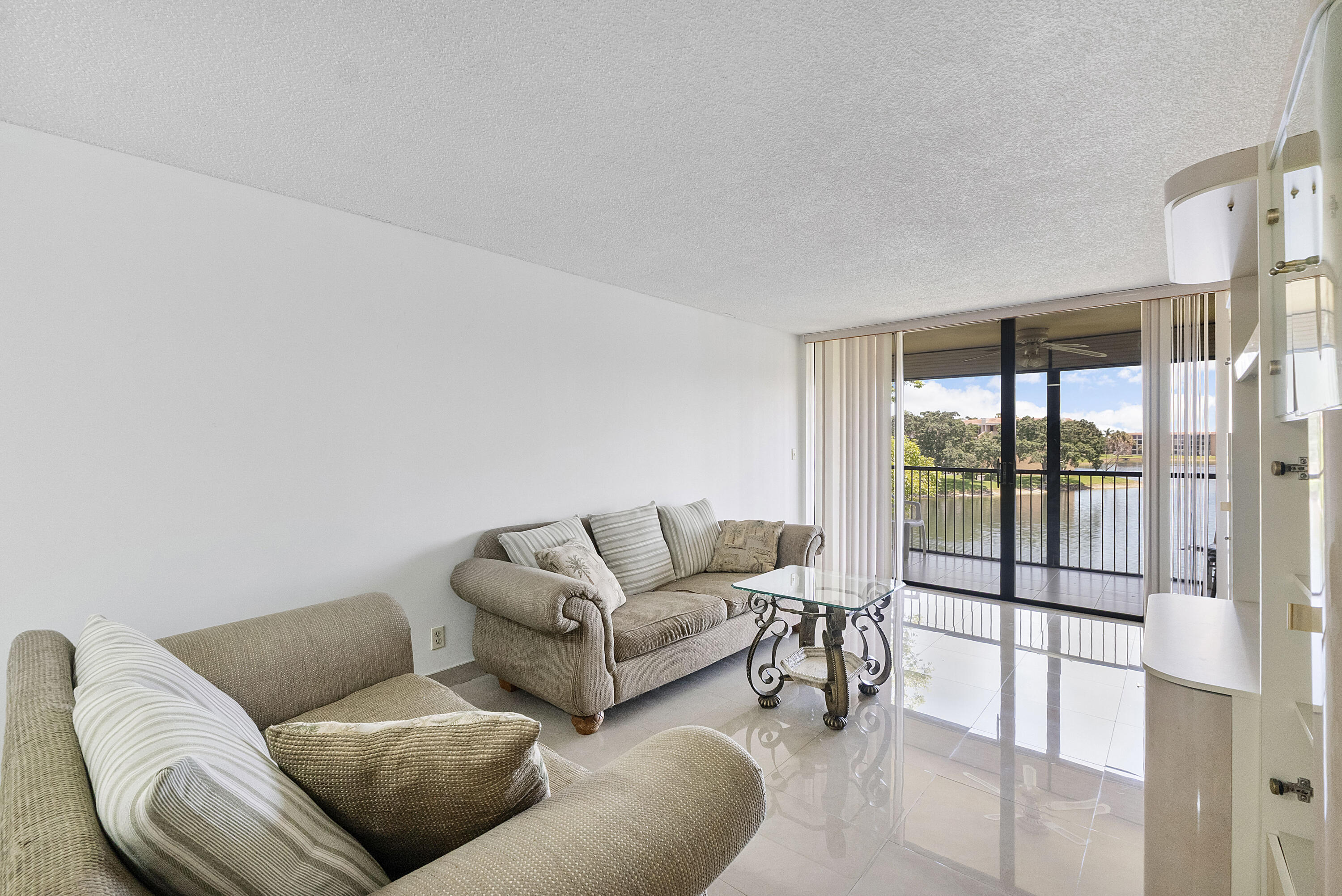 5828 Coral Lake Drive — photo 9
