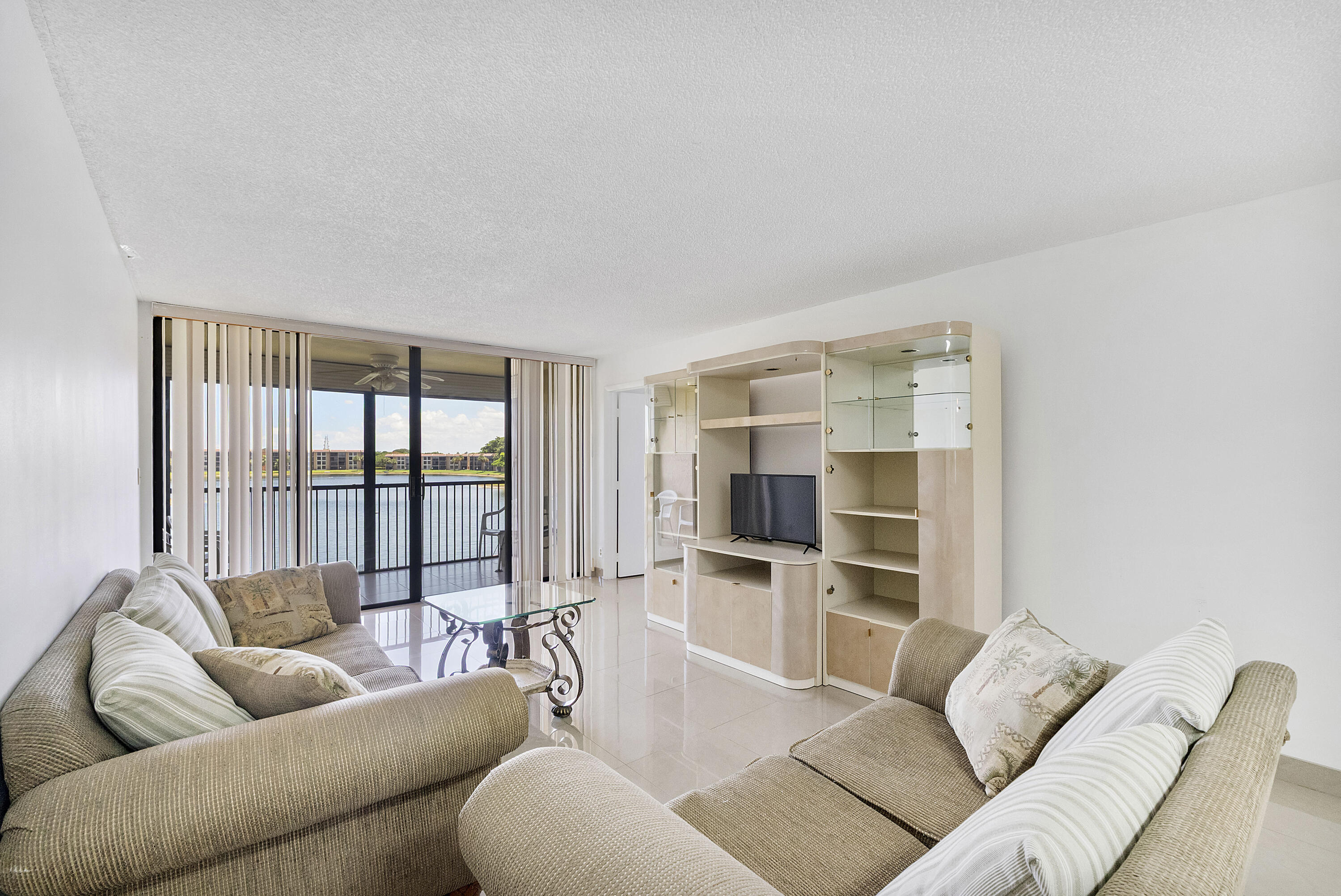5828 Coral Lake Drive — photo 10