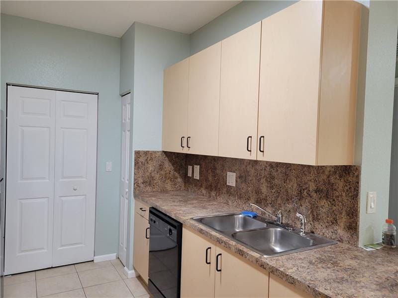 3569 Forest Hill Boulevard 117 — photo 12